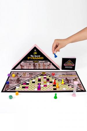 Un jeu historique et hot au contenu sexuel explicite, pour 2 à 6 joueurs, sur le thème de l'exploration du monde magique d'une pyramide et de l'Égypte ancienne.