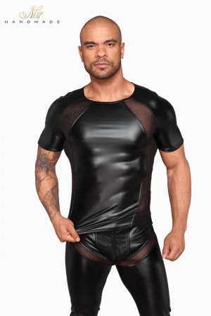 T-shirt noir en powerwetlook et filet 3D transparent.