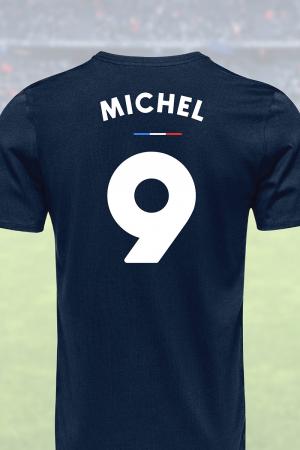 Supportez l'équipe de football Jacquie & Michel et son célèbre numéro 9 Michel !