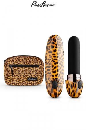 Puissant vibromasseur rechargeable couleur panthère, ressemblant à un rouge à lèvres coloris panthère et sa pochette de transport assortie.